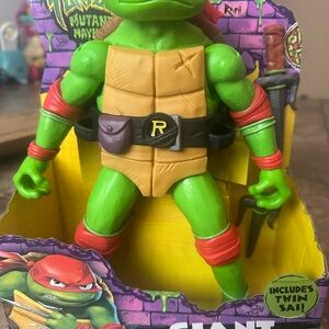 Teenage Mutant Ninja Turtles is giant Action Figure